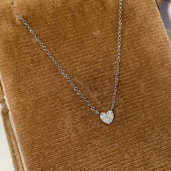 Solid 14K White Gold Tiny Natural Diamond Heart XS Pendant Necklace Minimalist - Picture 5 of 17